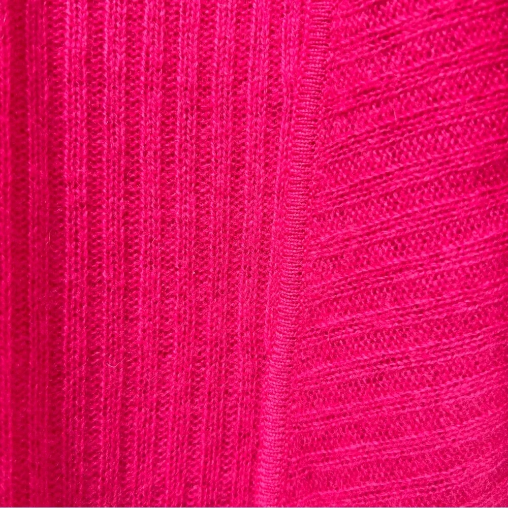 DVF 100% Cashmere Hot Flamingo Pink Sweather Sz Petite Hi-Low Barbie Doll‎